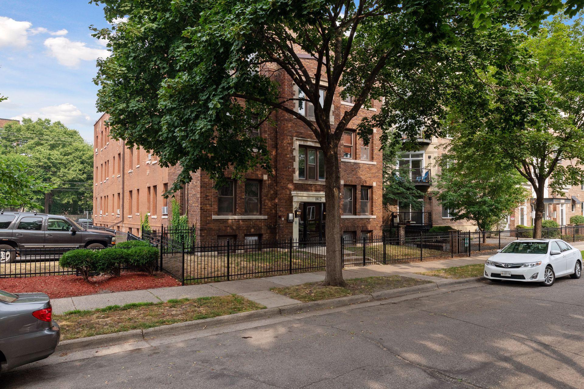 1812 Clinton Avenue Unit: 300
