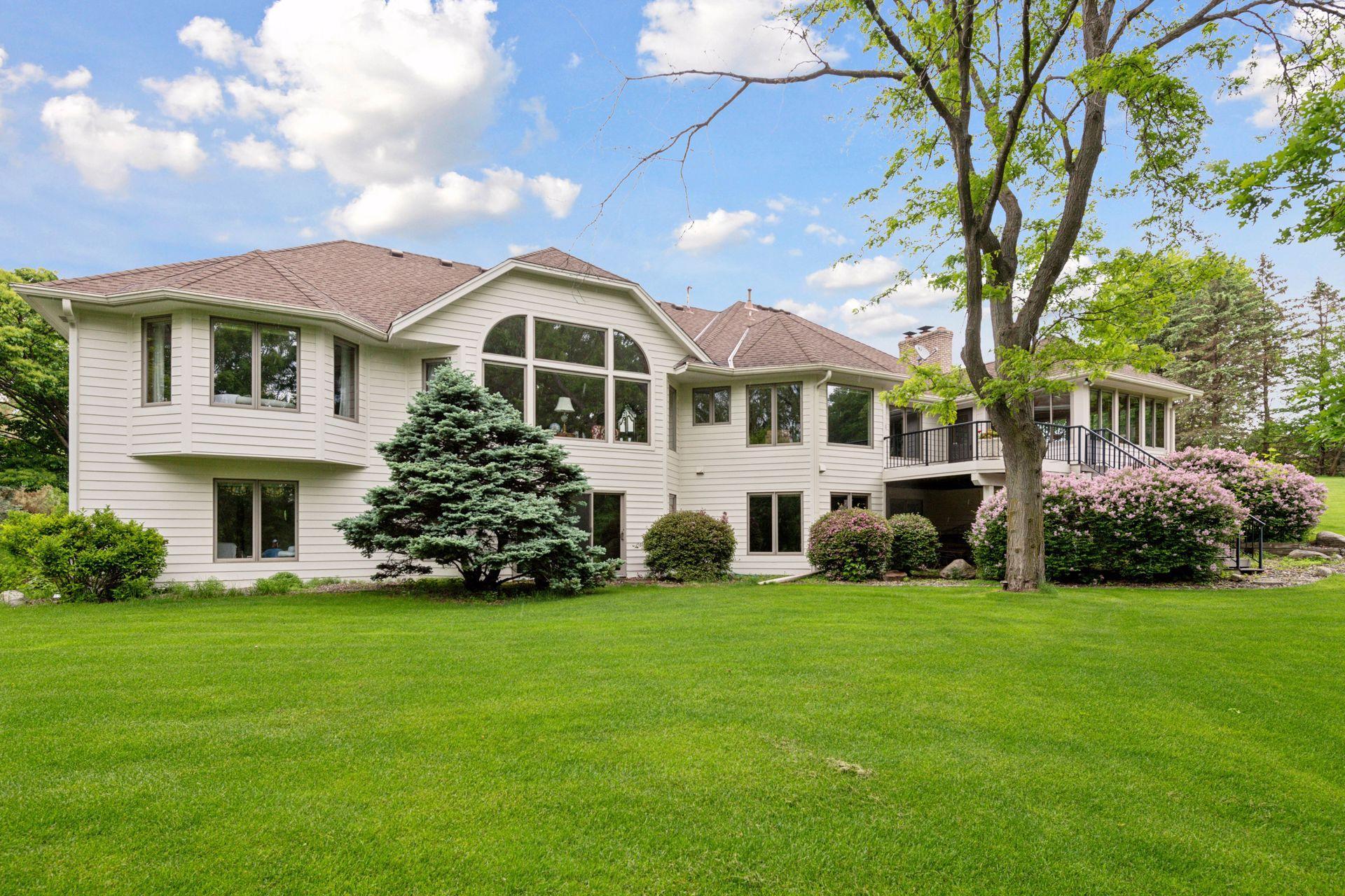 5325 Saddle Ridge Trail