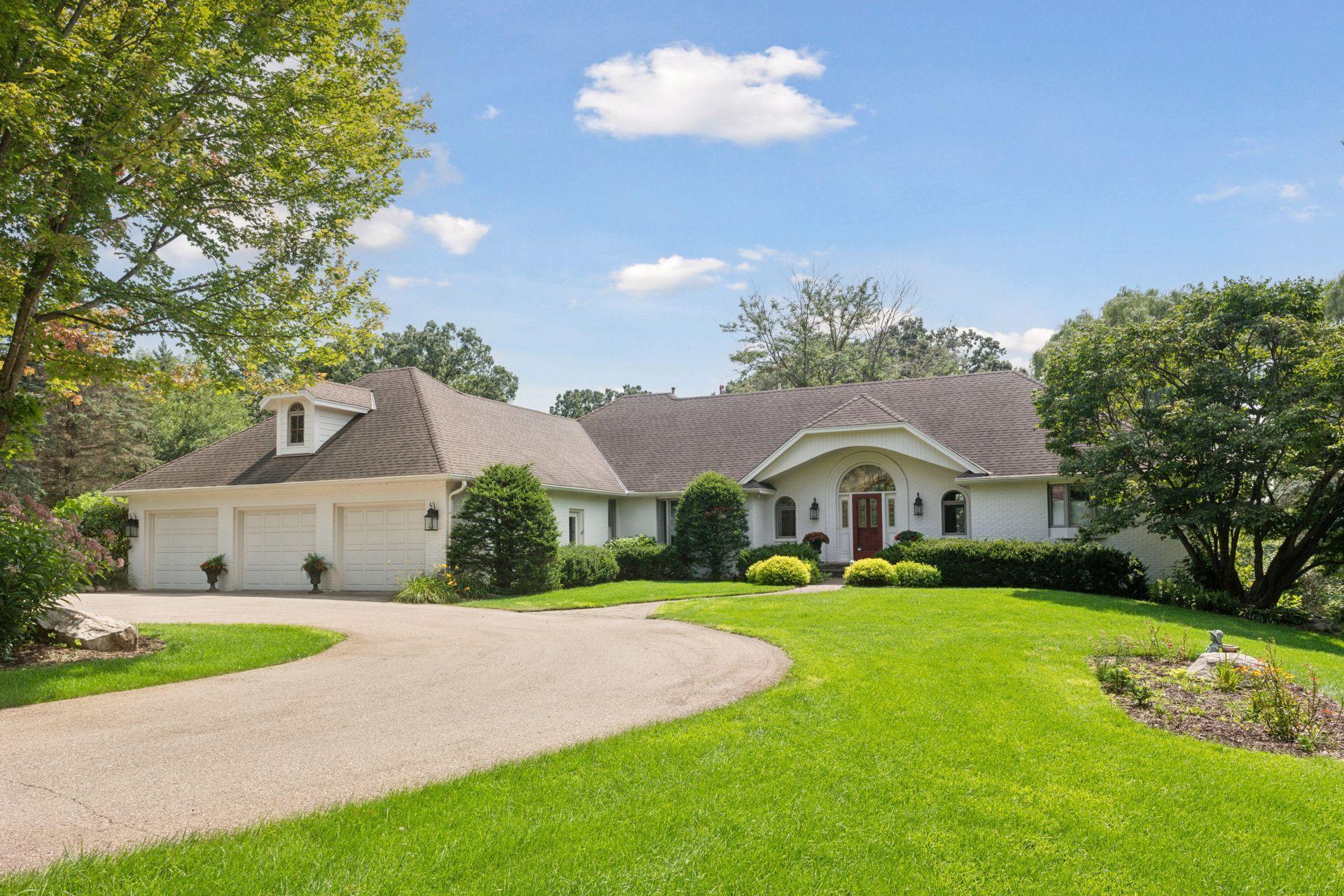 5325 Saddle Ridge Trail