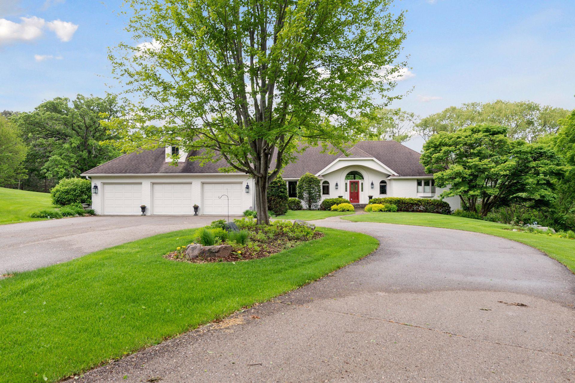 5325 Saddle Ridge Trail