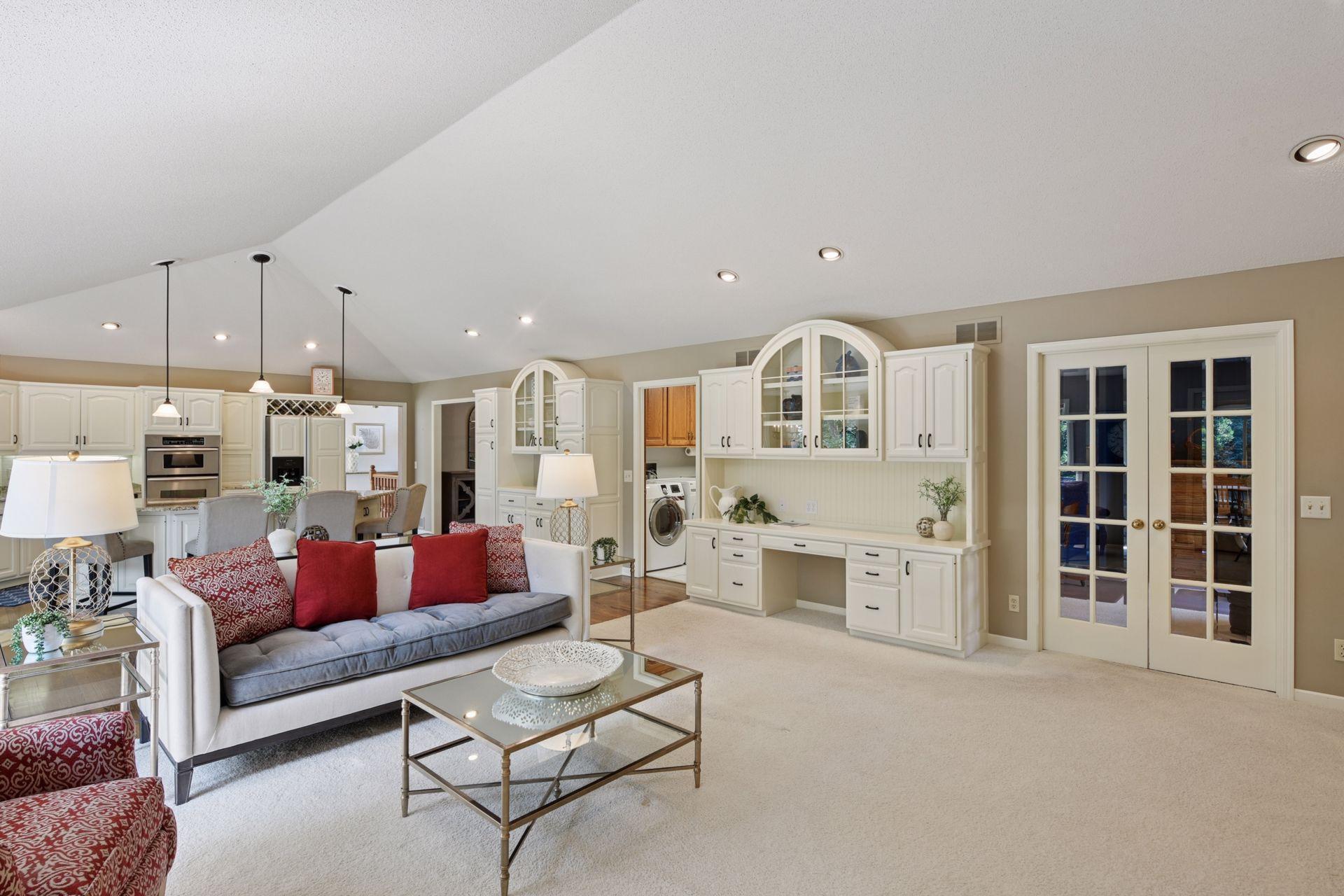 5325 Saddle Ridge Trail