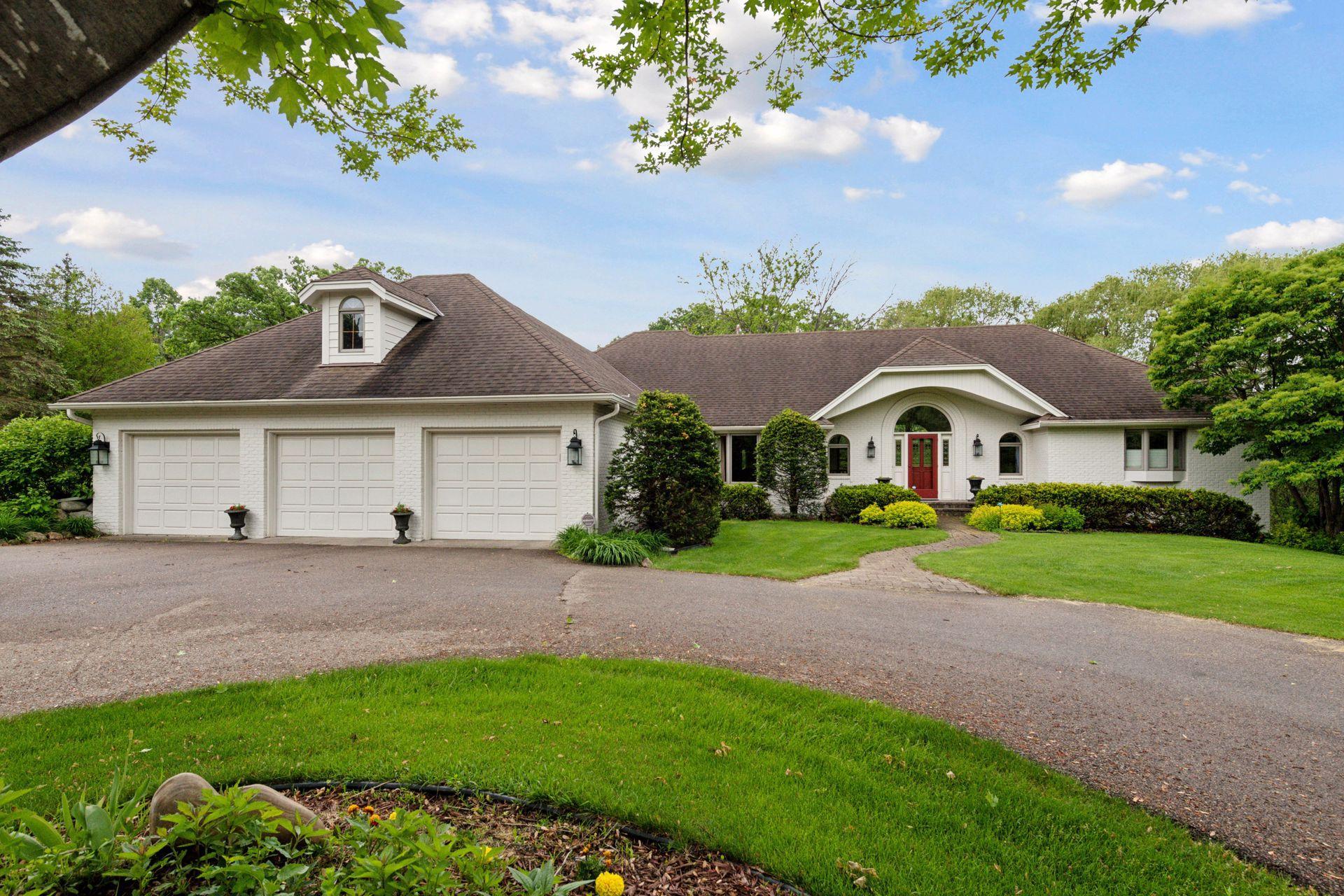 5325 Saddle Ridge Trail