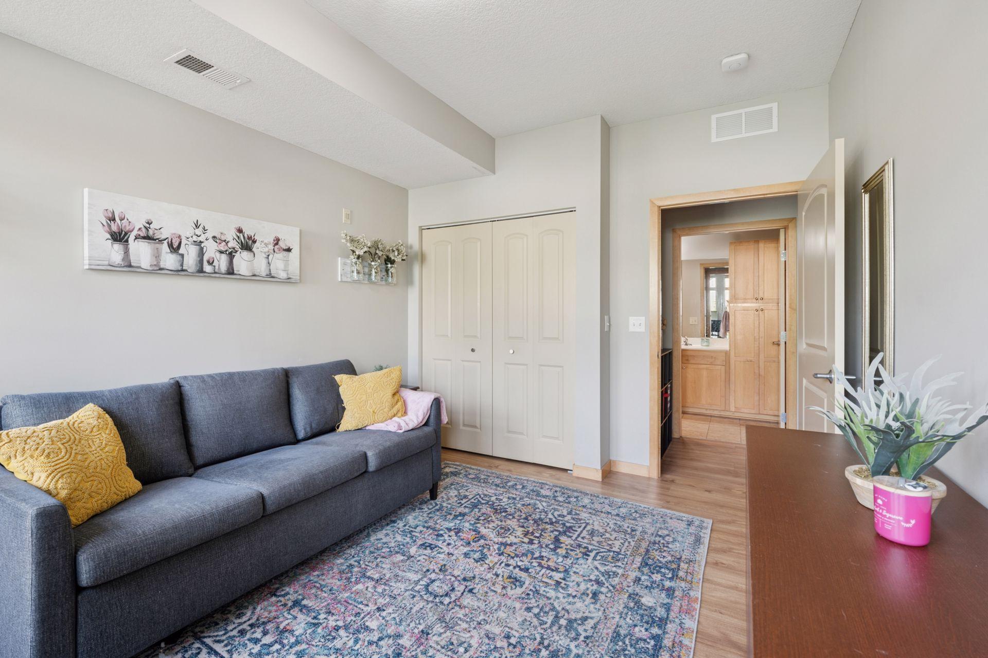 4132 Vernon Avenue S Unit: A103