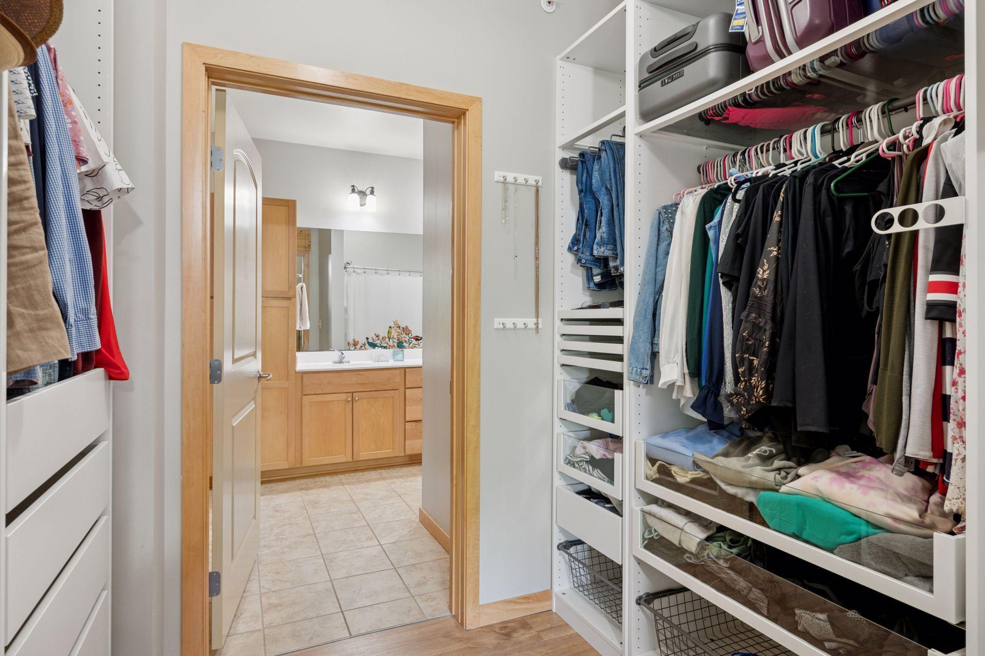 4132 Vernon Avenue S Unit: A103