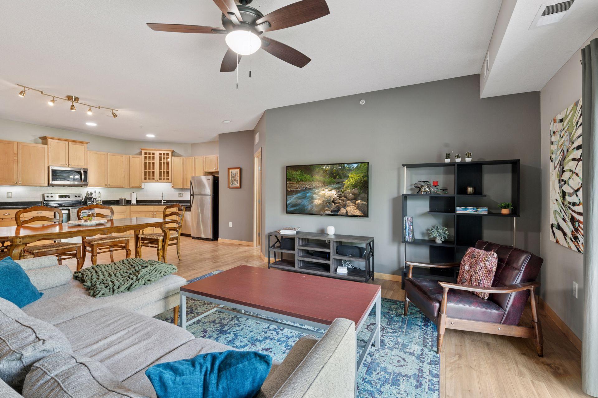 4132 Vernon Avenue S Unit: A103