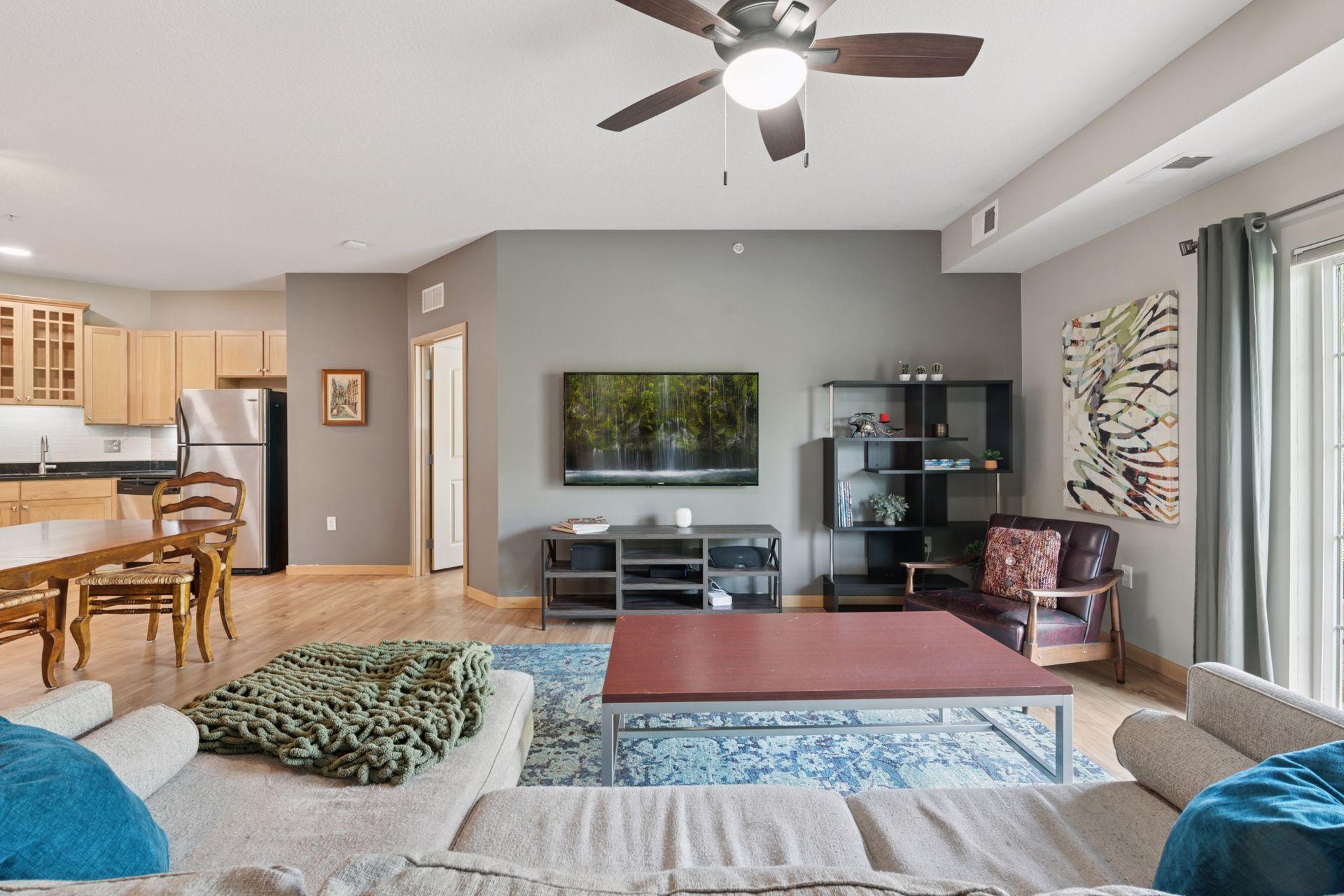 4132 Vernon Avenue S Unit: A103