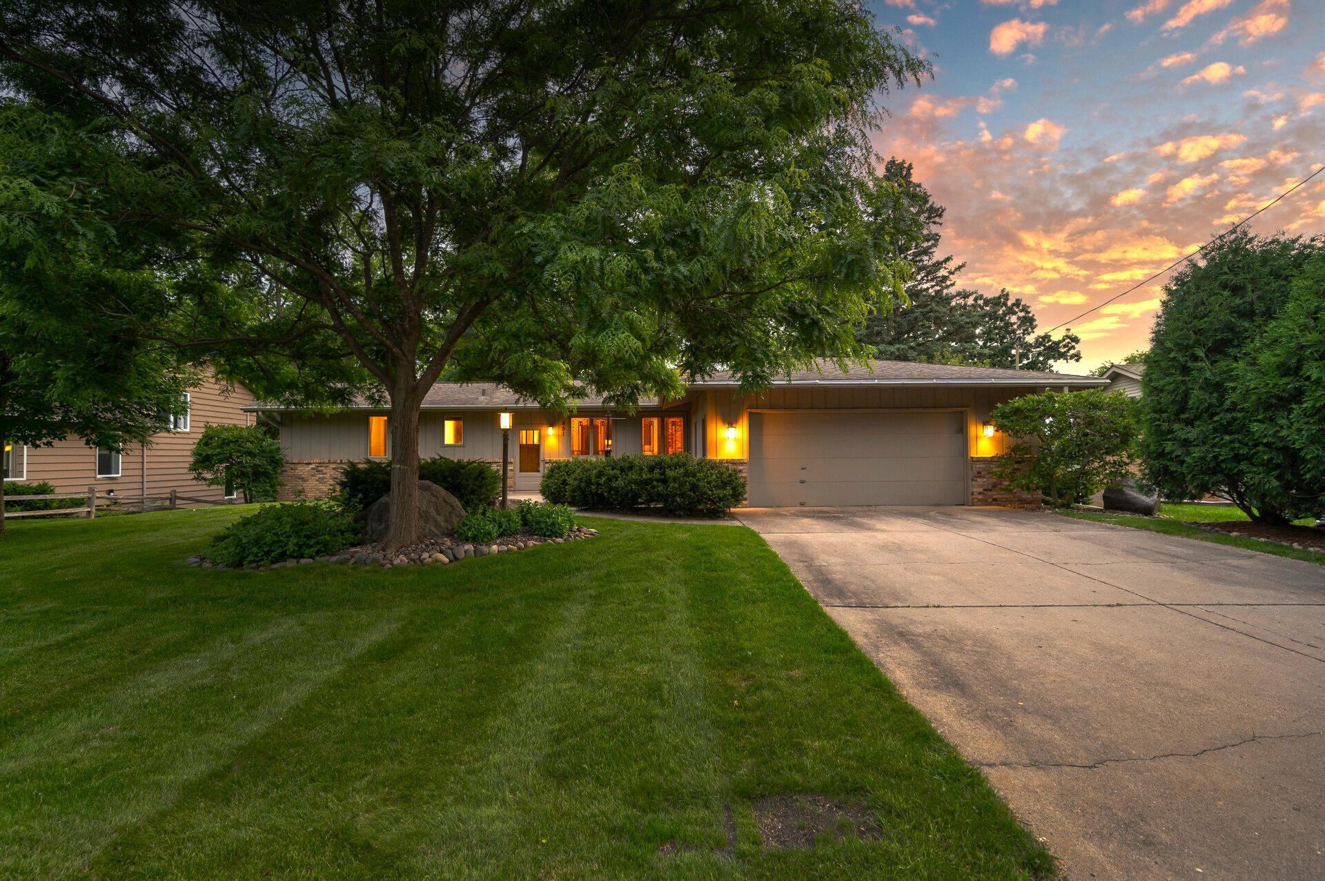 451 Reflection Road