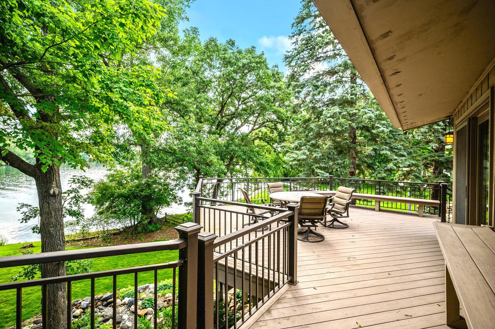 451 Reflection Road