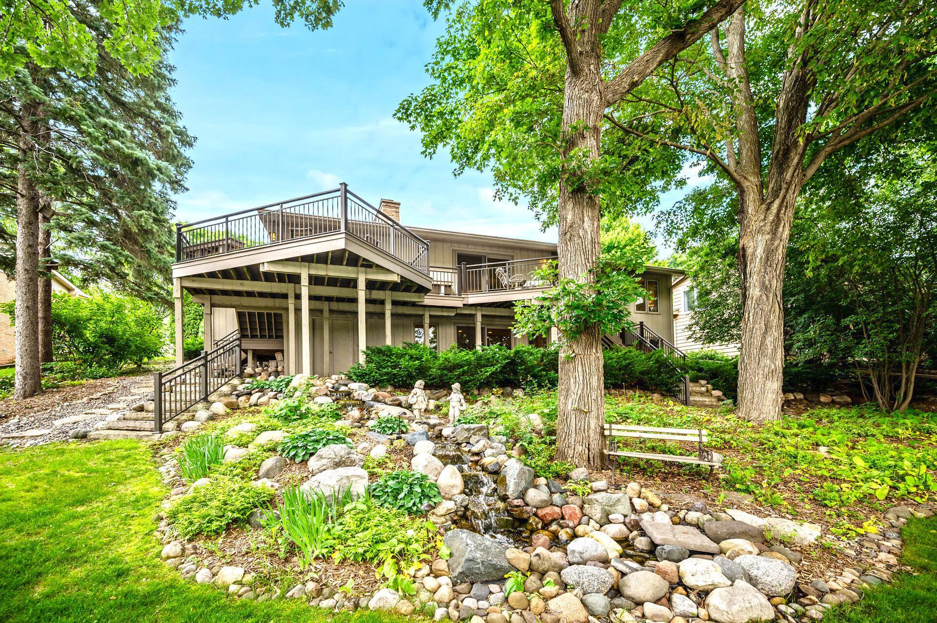 451 Reflection Road