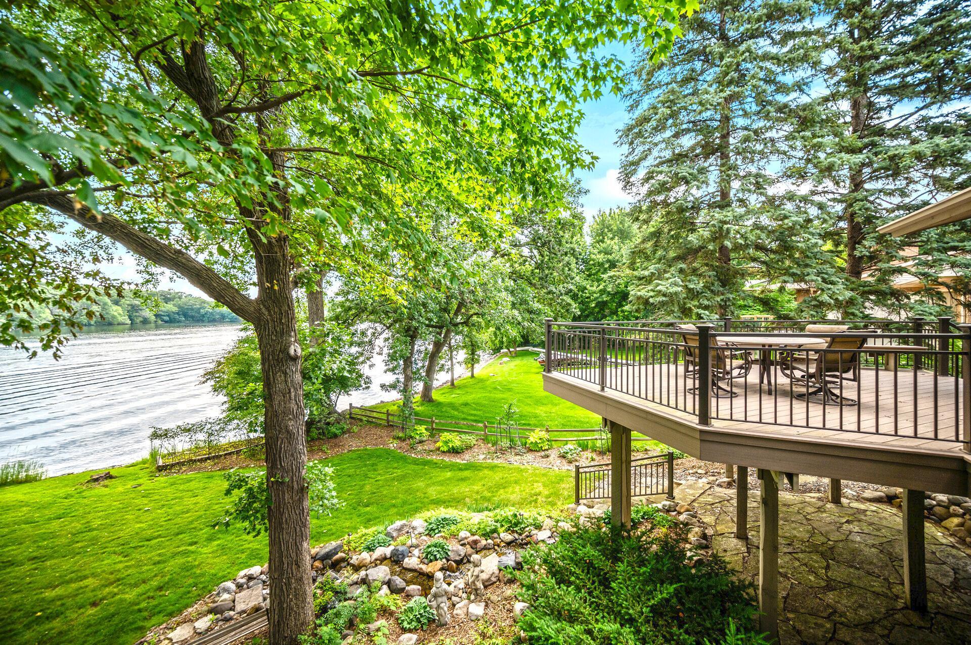 451 Reflection Road