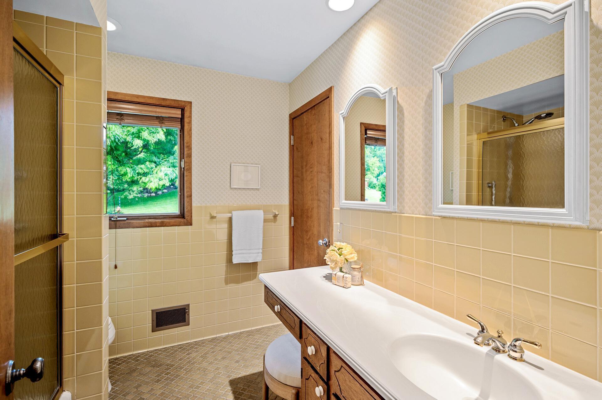 451 Reflection Road