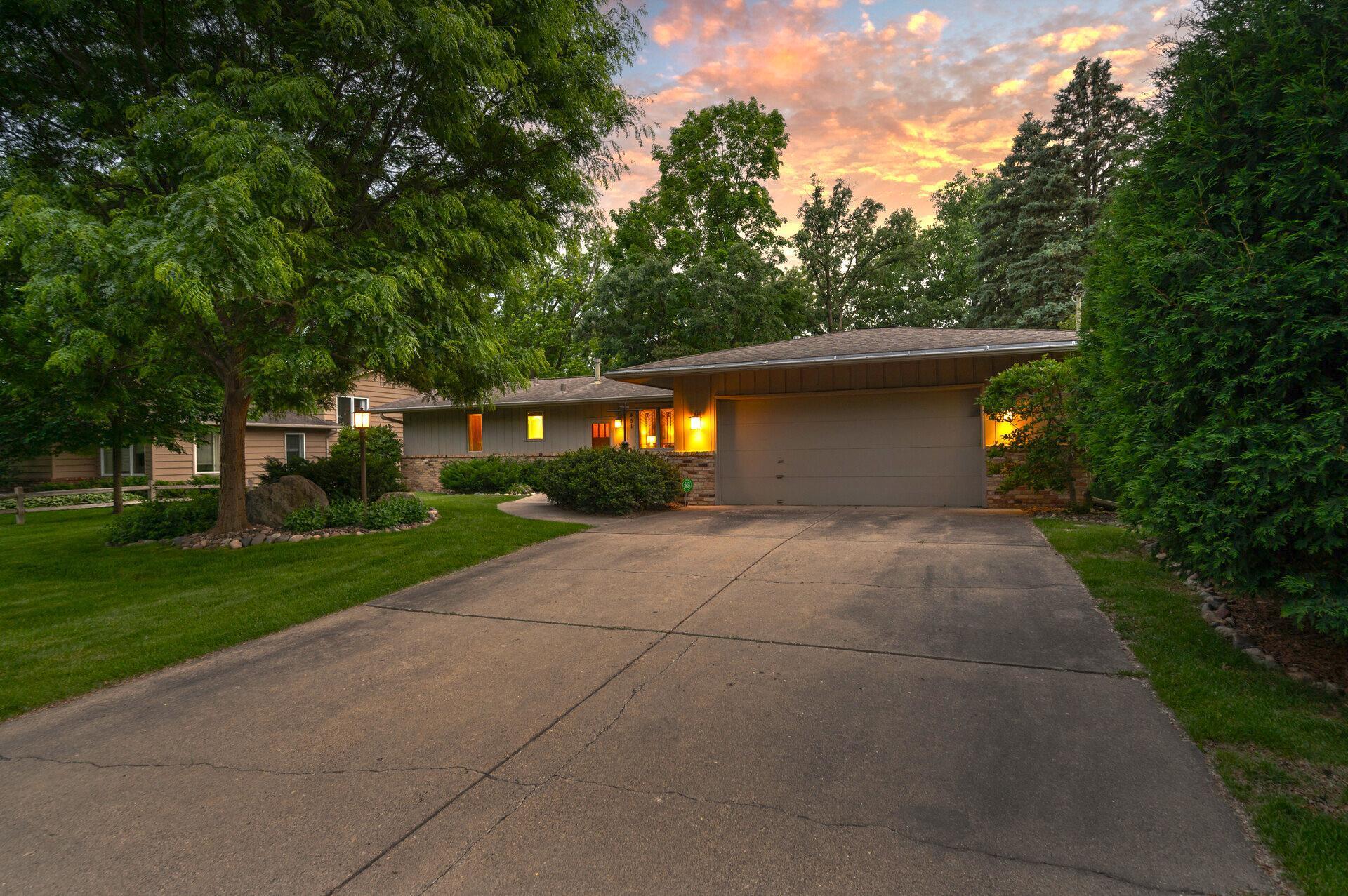 451 Reflection Road