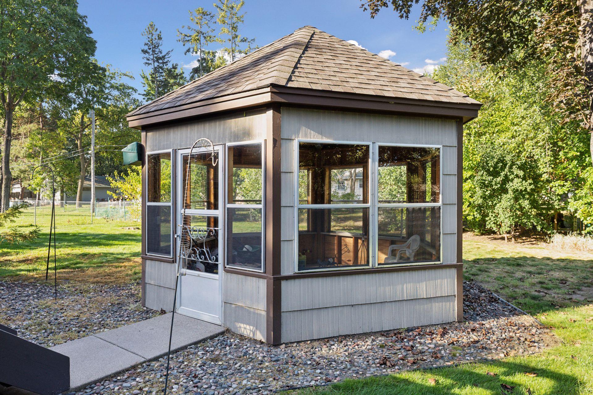 7041 Georgia Avenue N