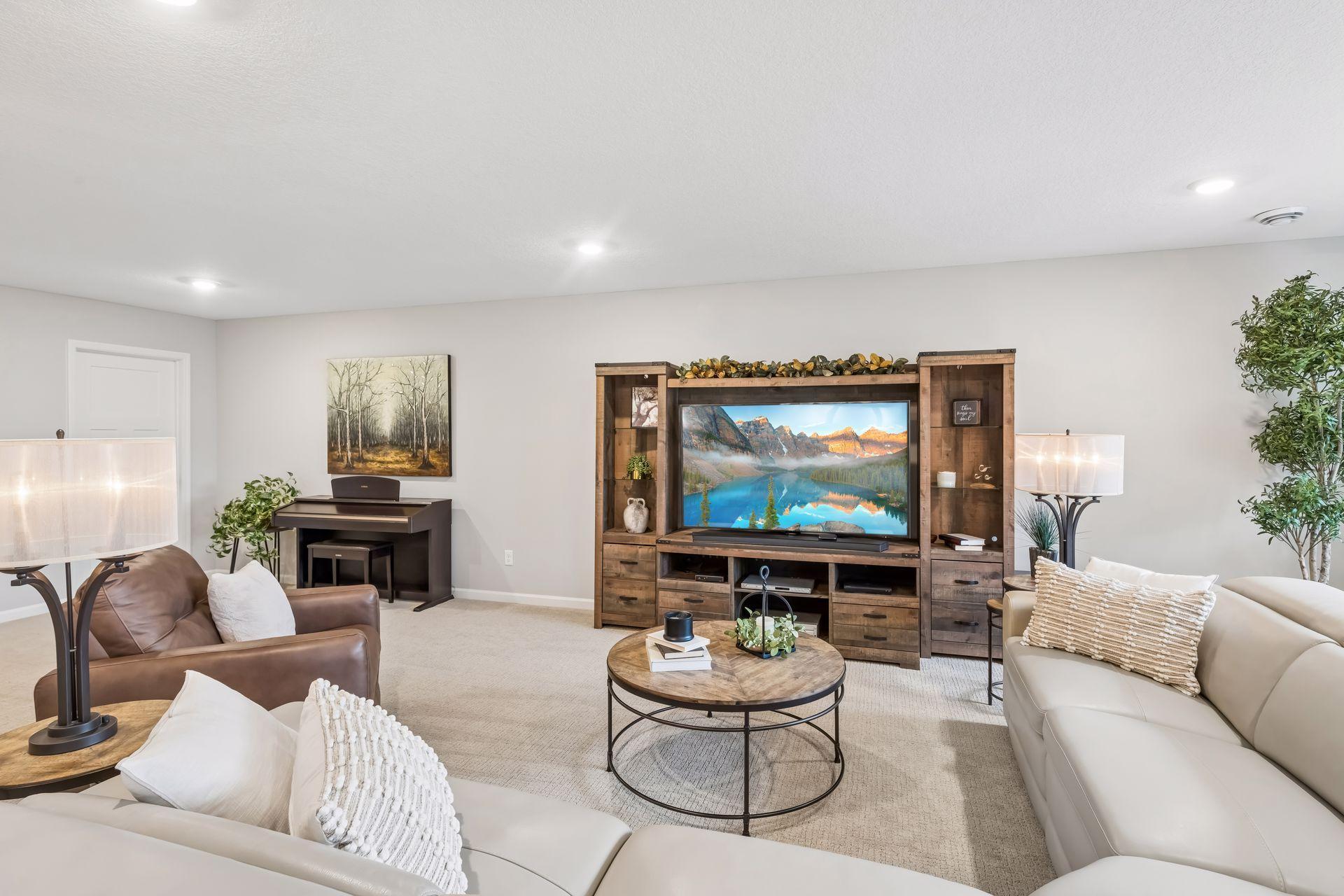 2055 Oakpointe Drive