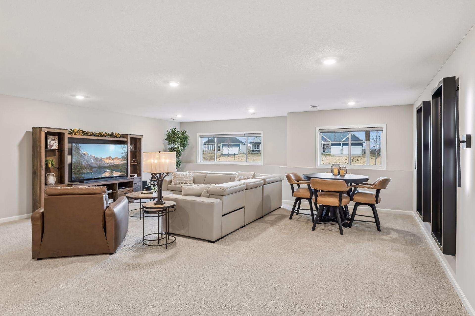 2055 Oakpointe Drive