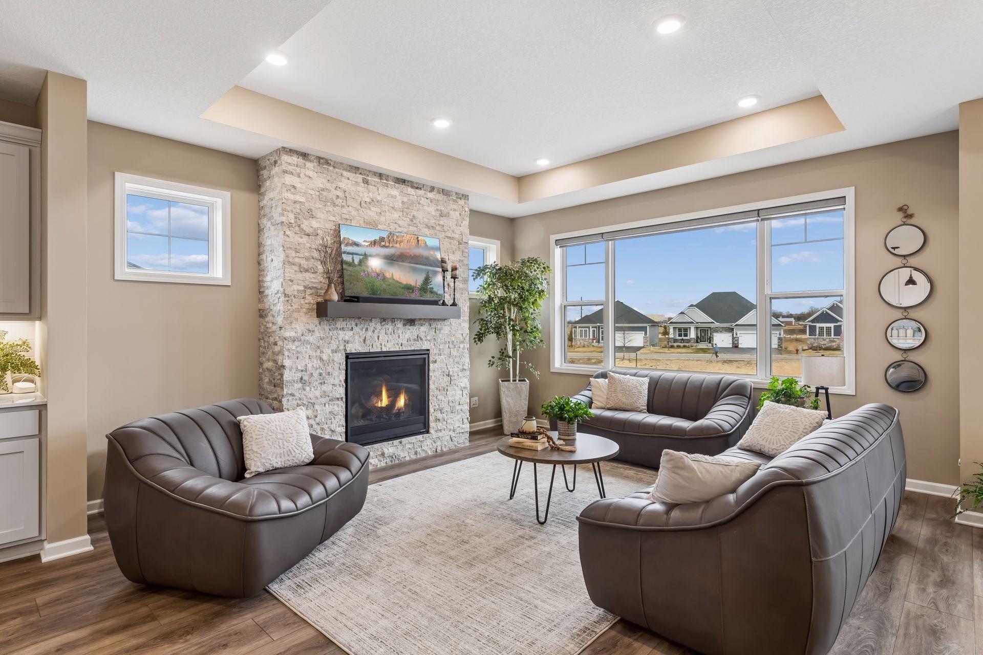 2055 Oakpointe Drive