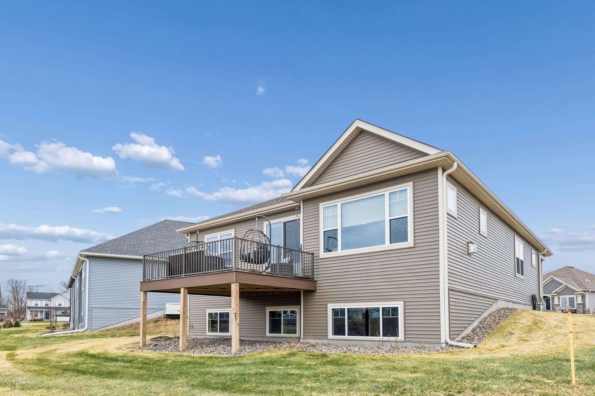 2055 Oakpointe Drive