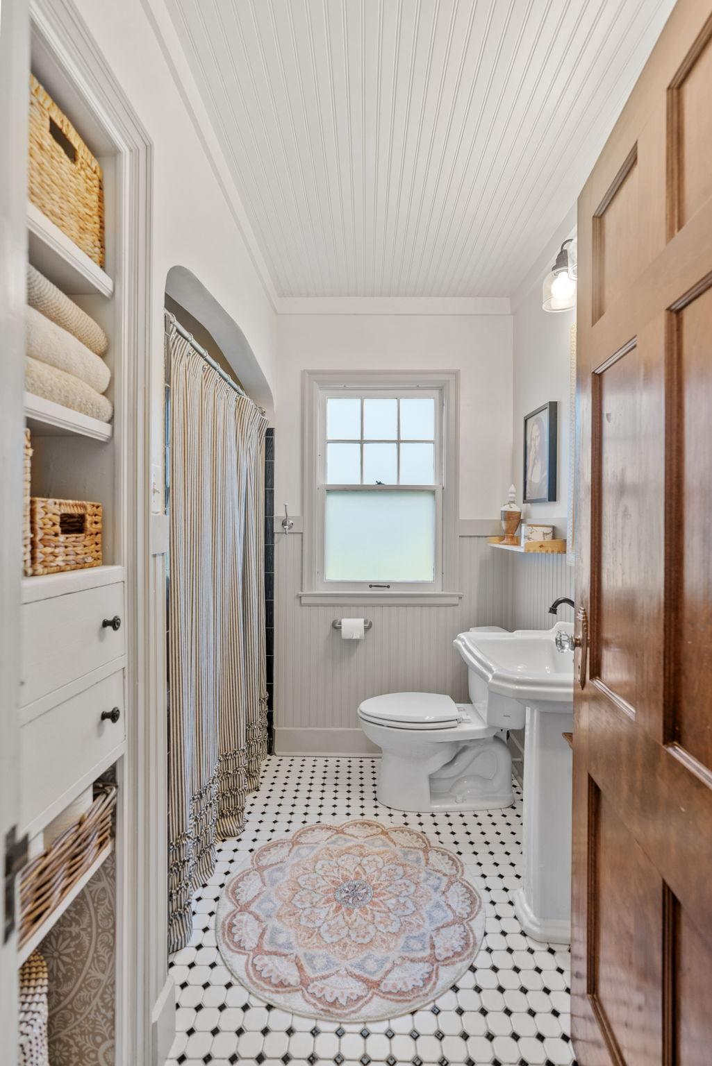 4223 Washburn Avenue N