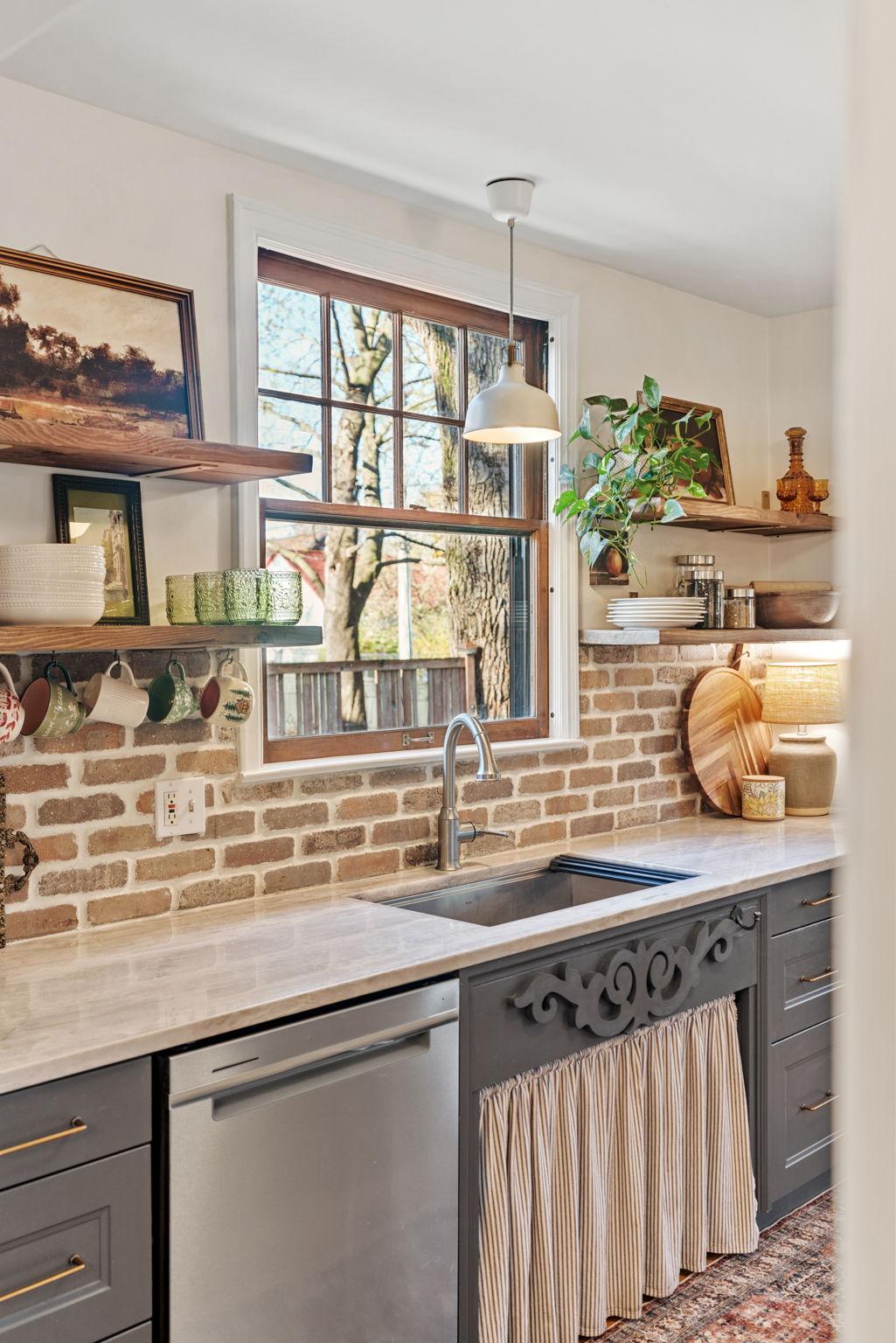 4223 Washburn Avenue N