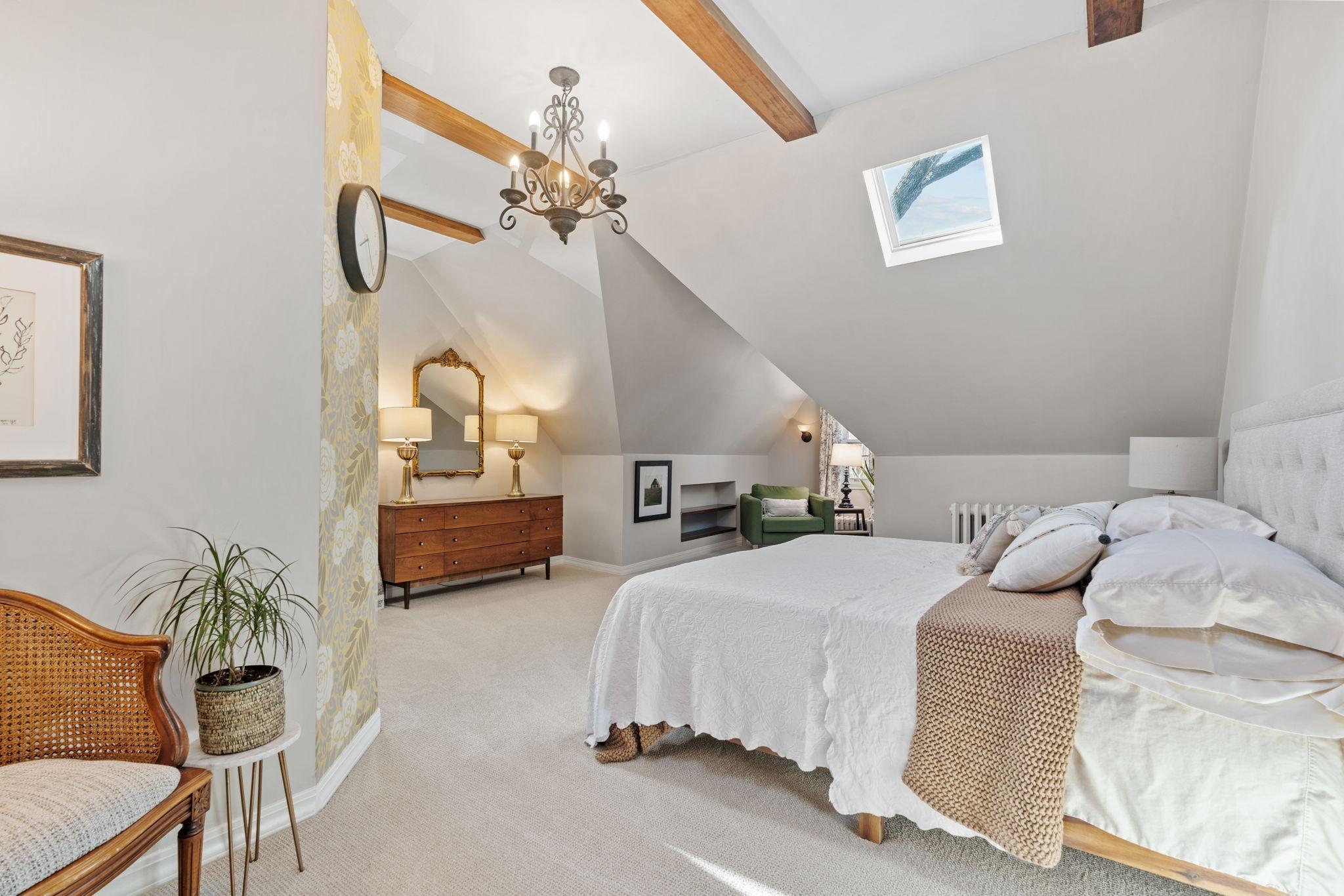 4223 Washburn Avenue N