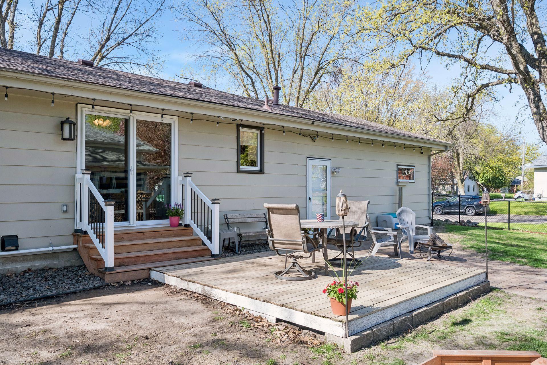 300 Ash Avenue NE