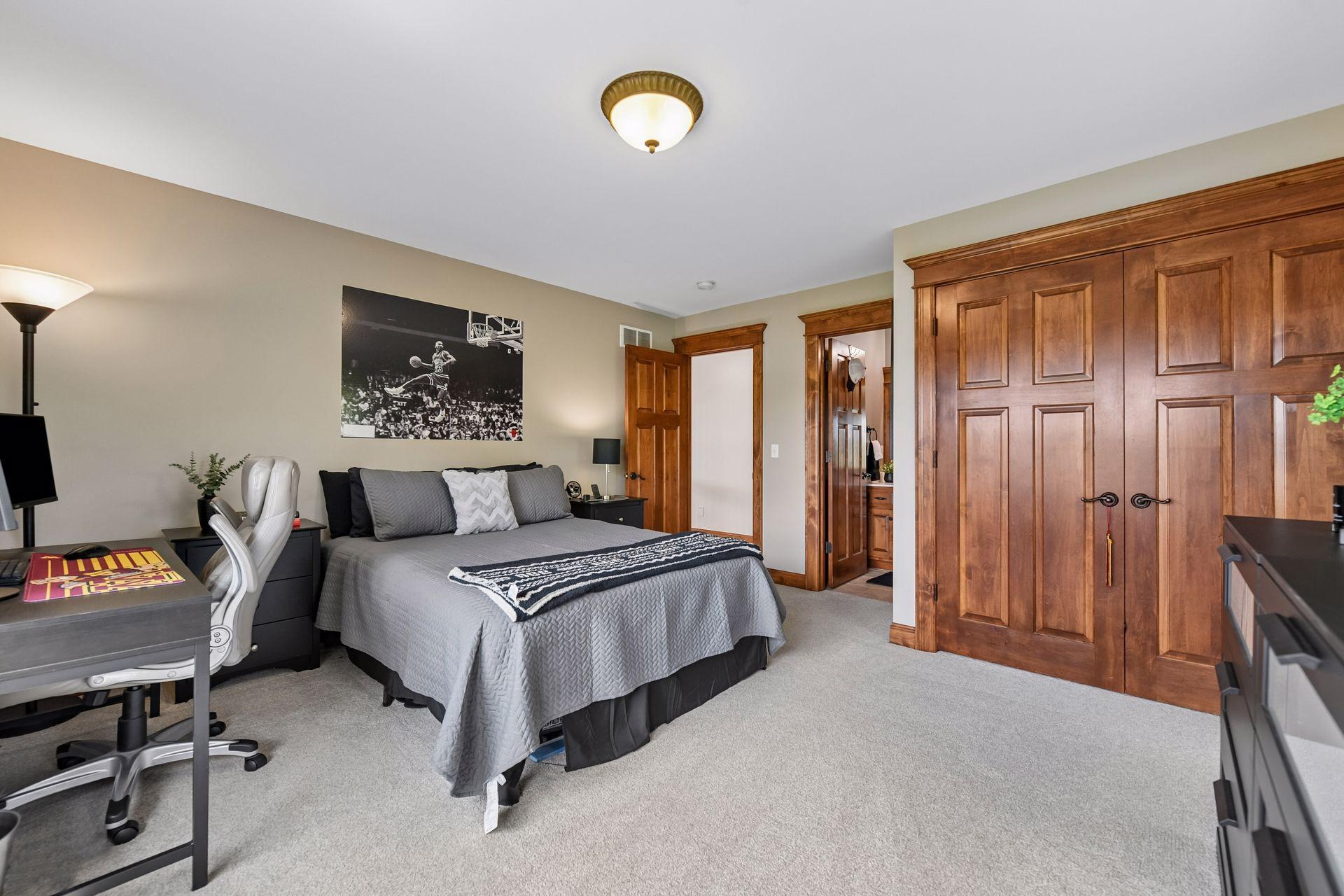 10020 Holloway Farms Road