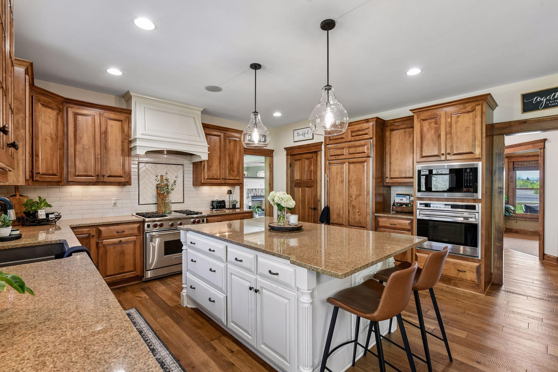 10020 Holloway Farms Road