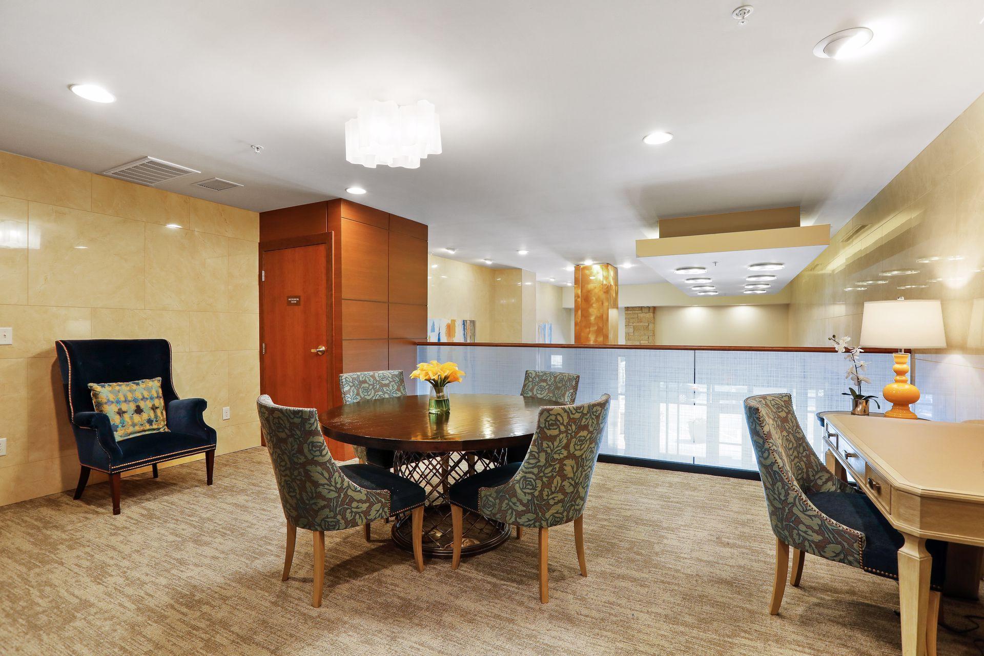 875 Lake Street N Unit: 315