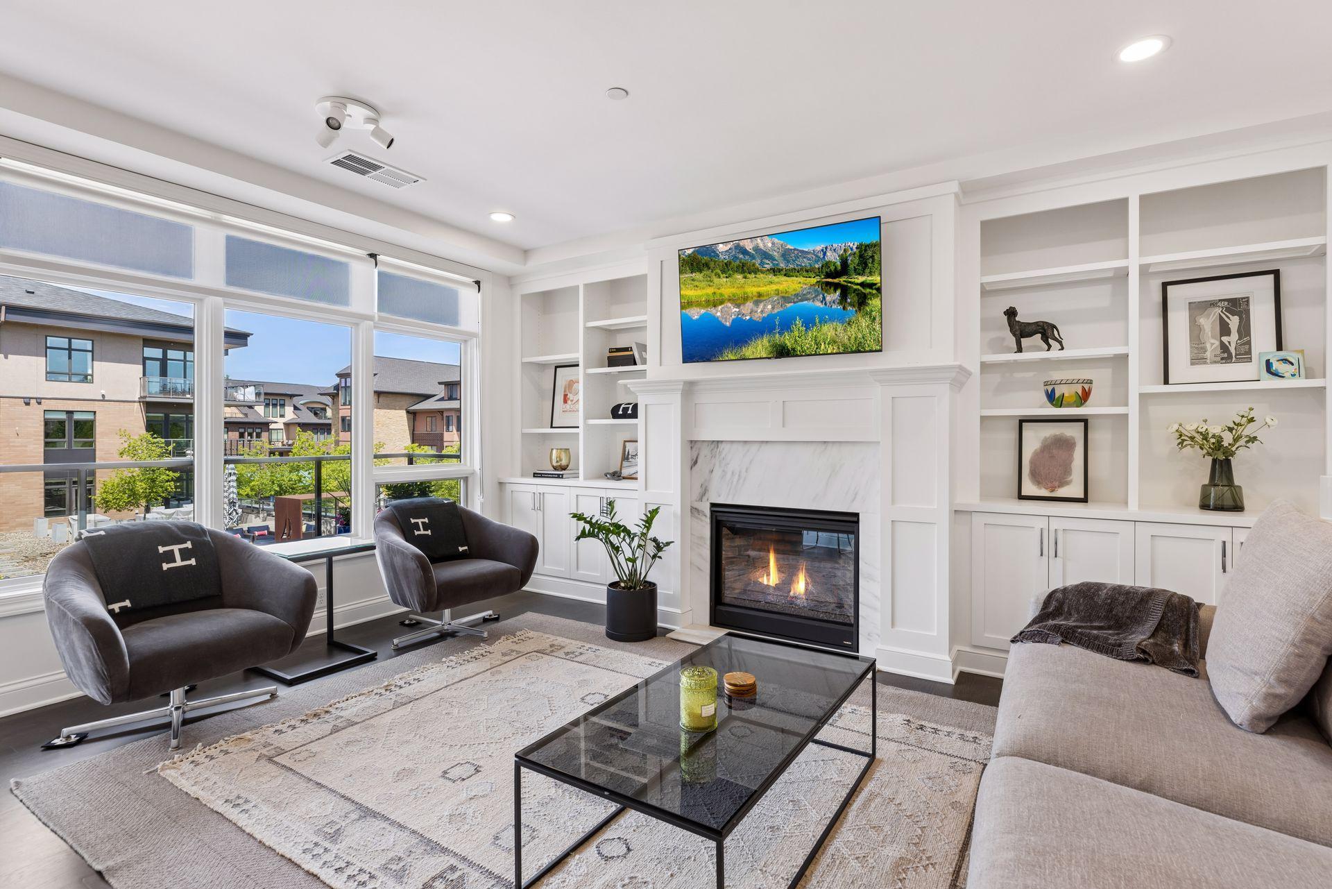 875 Lake Street N Unit: 315
