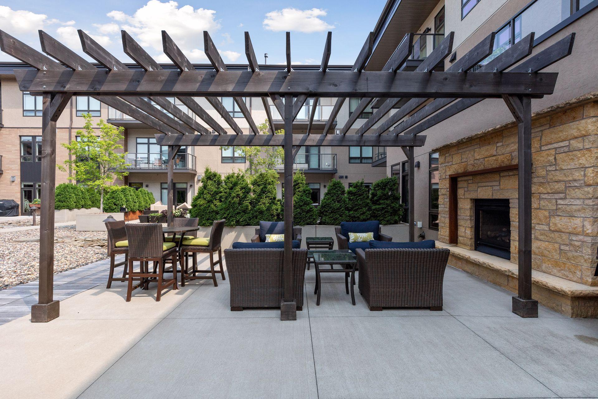 875 Lake Street N Unit: 315