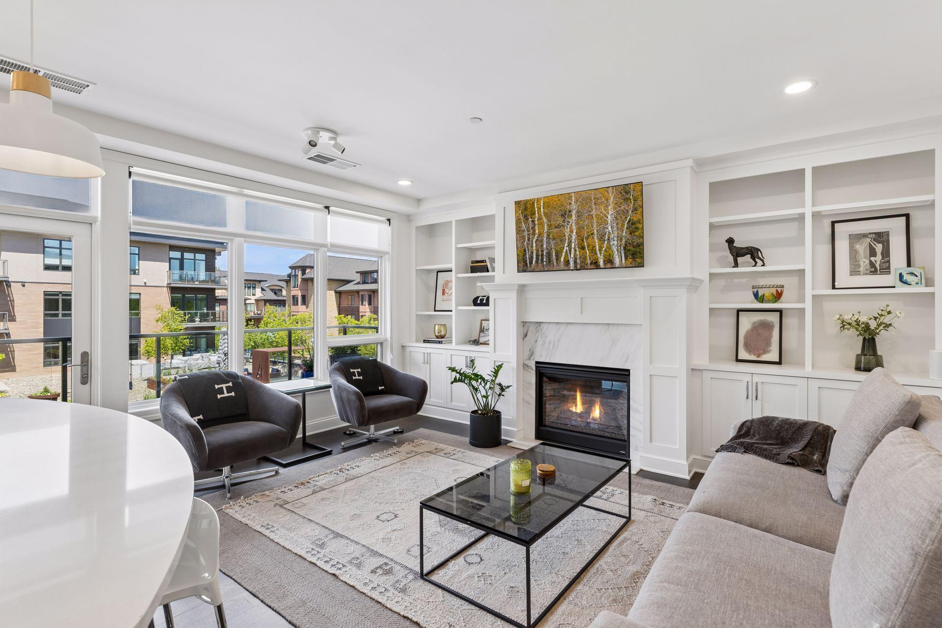875 Lake Street N Unit: 315