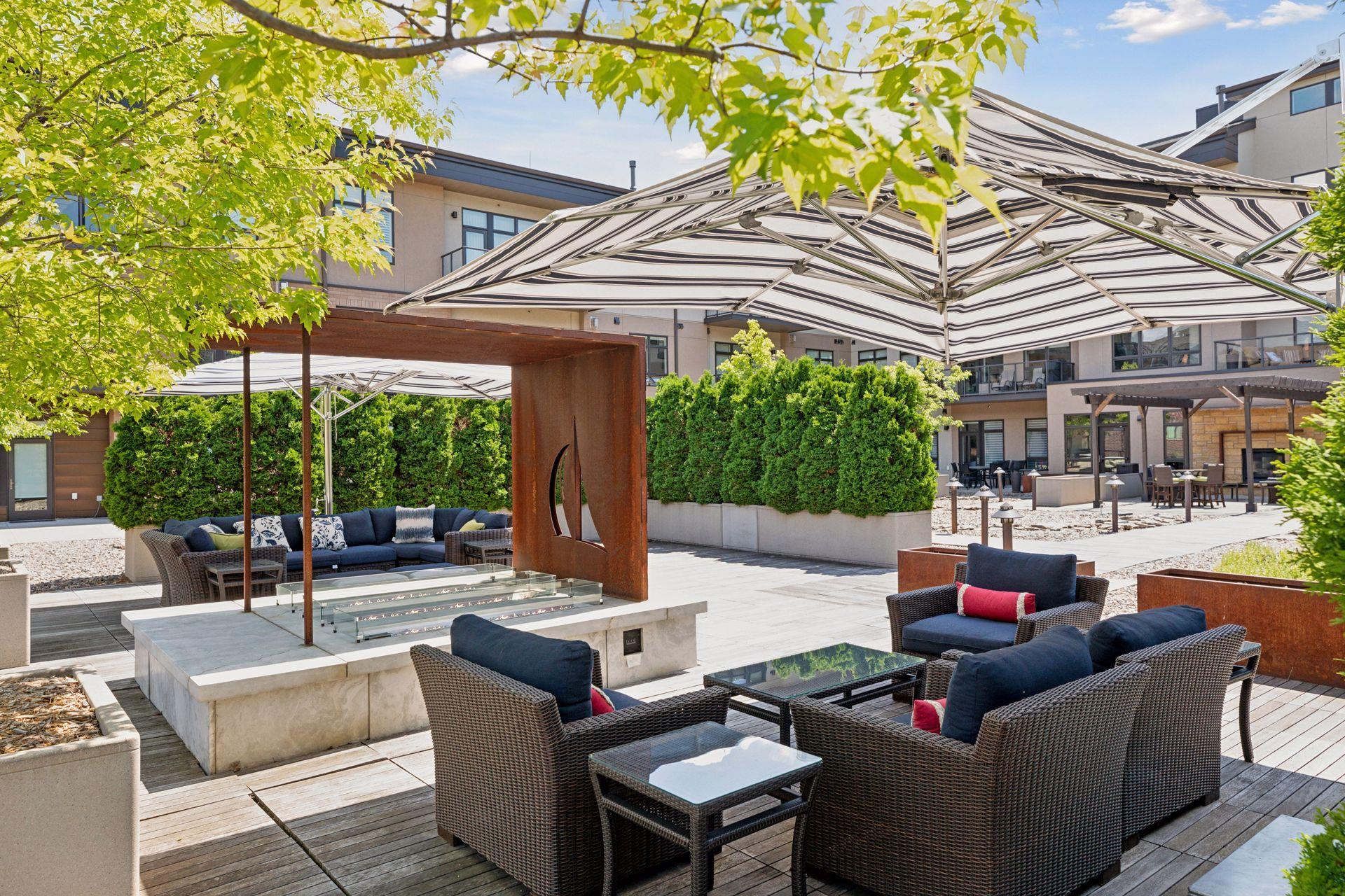 875 Lake Street N Unit: 315