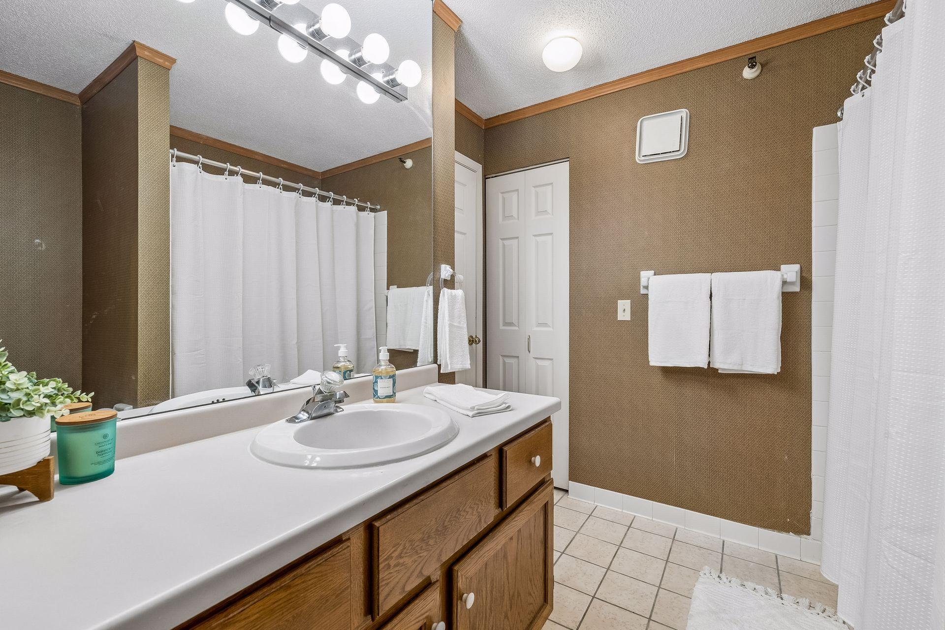 7605 Edinborough Way Unit: 6119