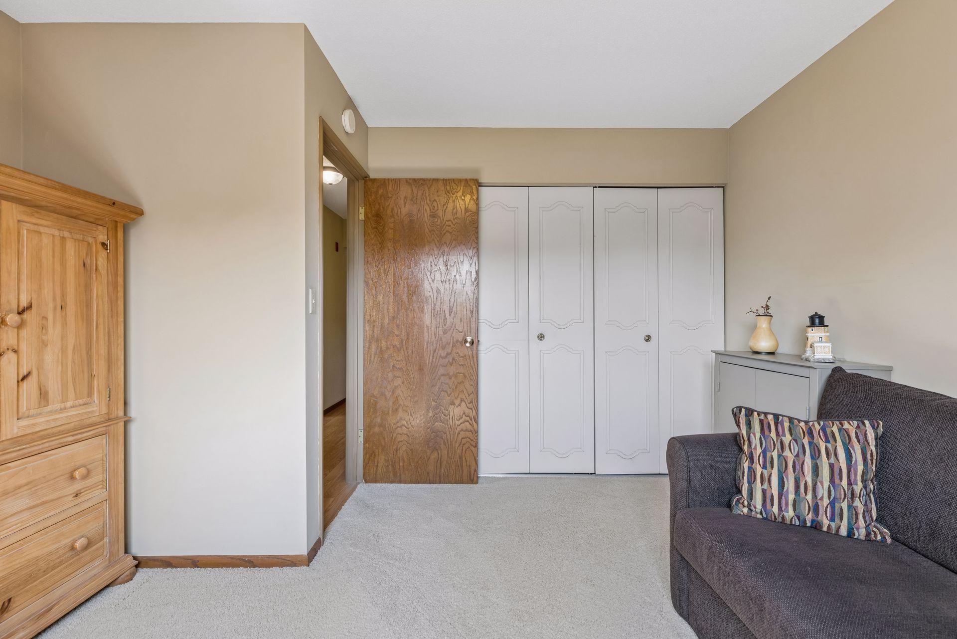 2700 Oxford Street N Unit: 140