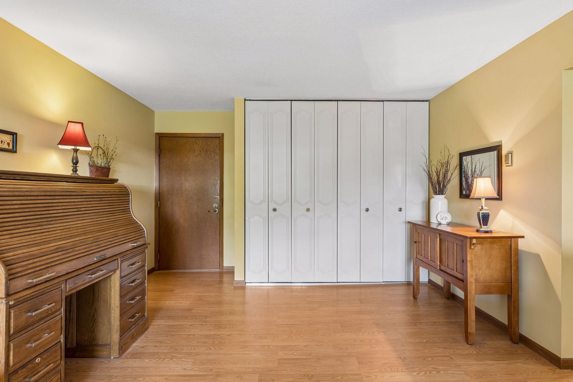 2700 Oxford Street N Unit: 140