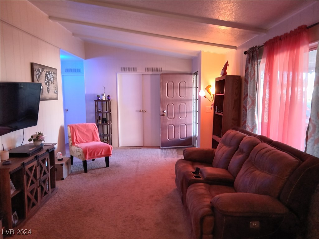 1241 South Comstock Circle