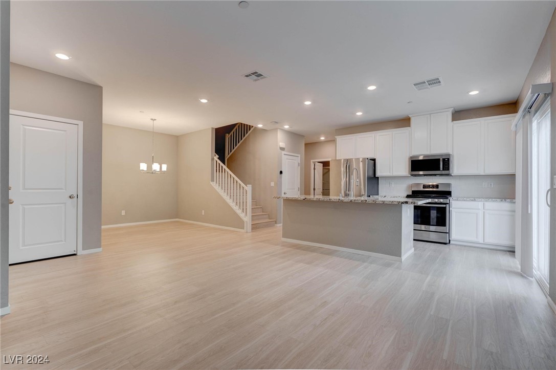 524 Mossy Cup Street 411