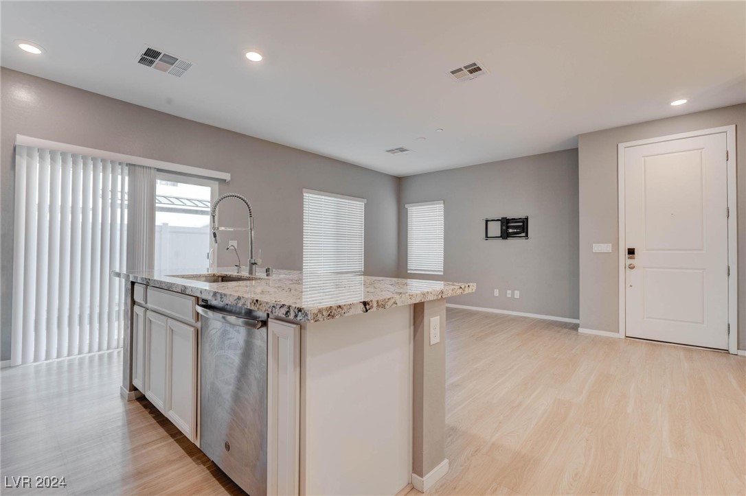 524 Mossy Cup Street 411