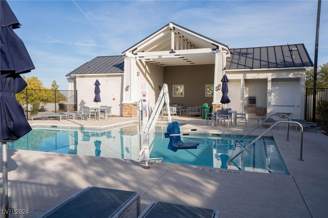 524 Mossy Cup Street 411