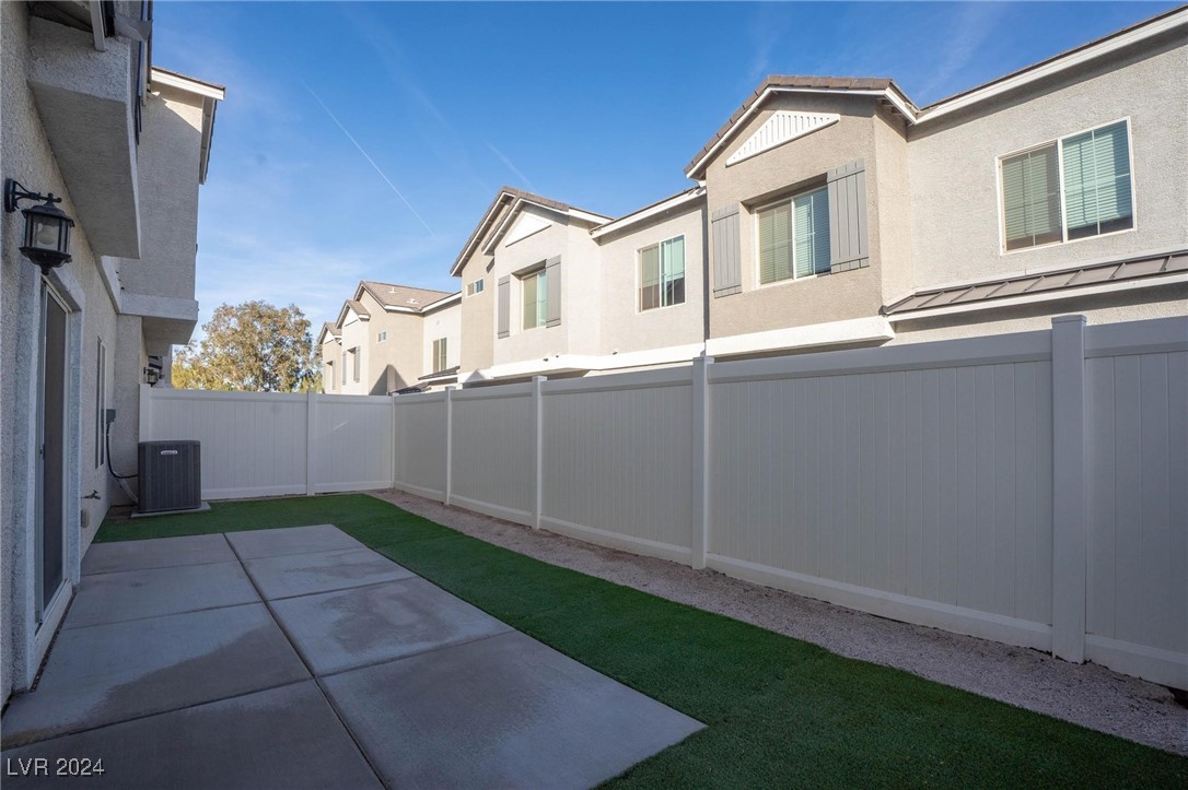 524 Mossy Cup Street 411