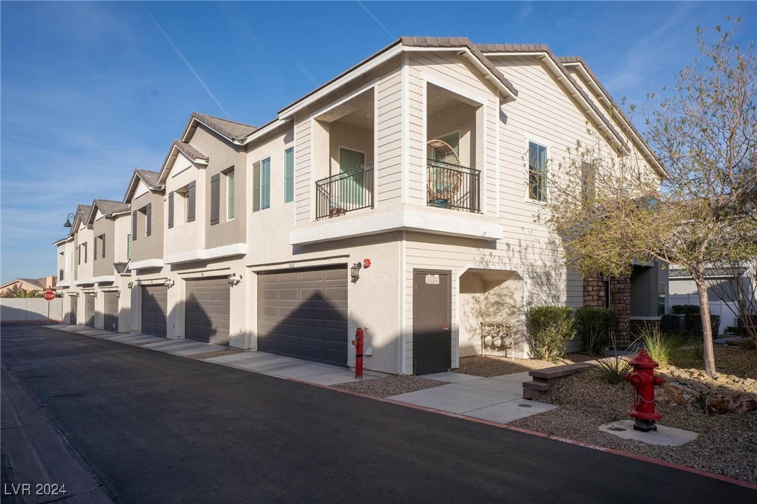 524 Mossy Cup Street 411