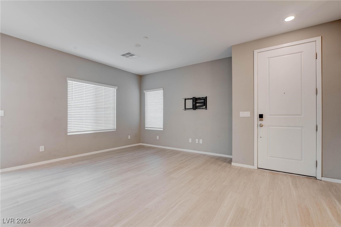 524 Mossy Cup Street 411