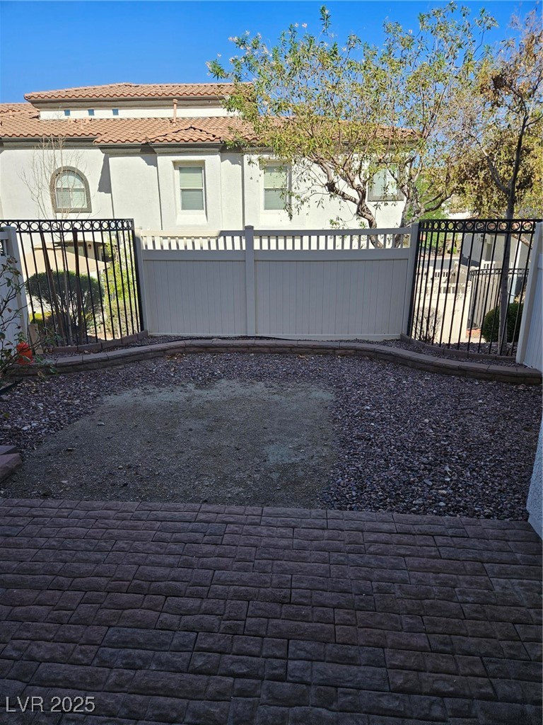 1113 TROPICAL STAR Lane 2