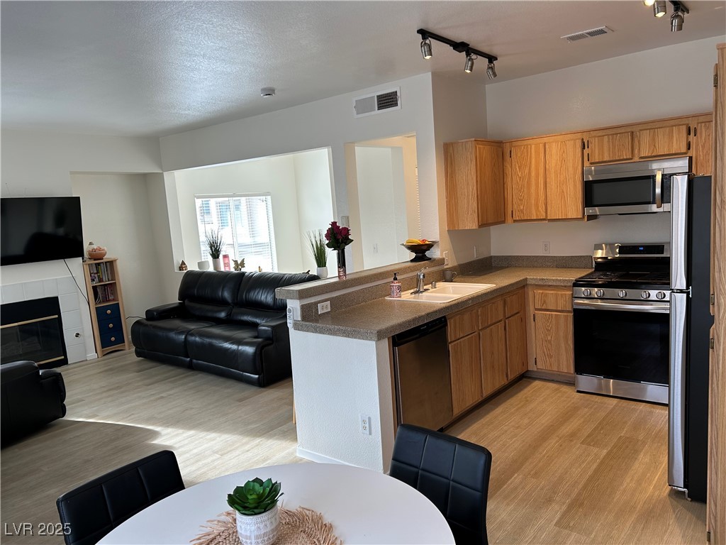 251 South Green Valley Parkway 3322