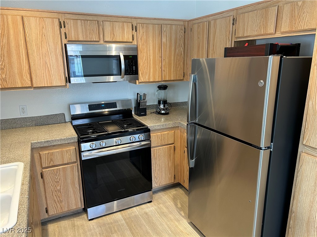251 South Green Valley Parkway 3322