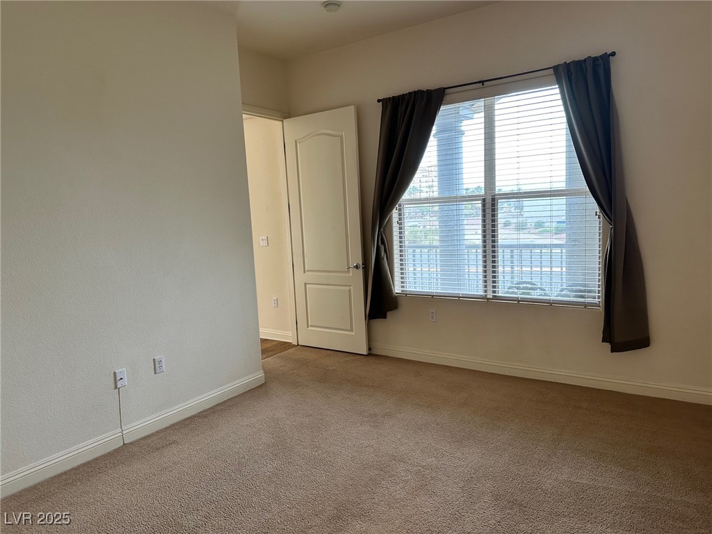 32 SERENE Avenue 202