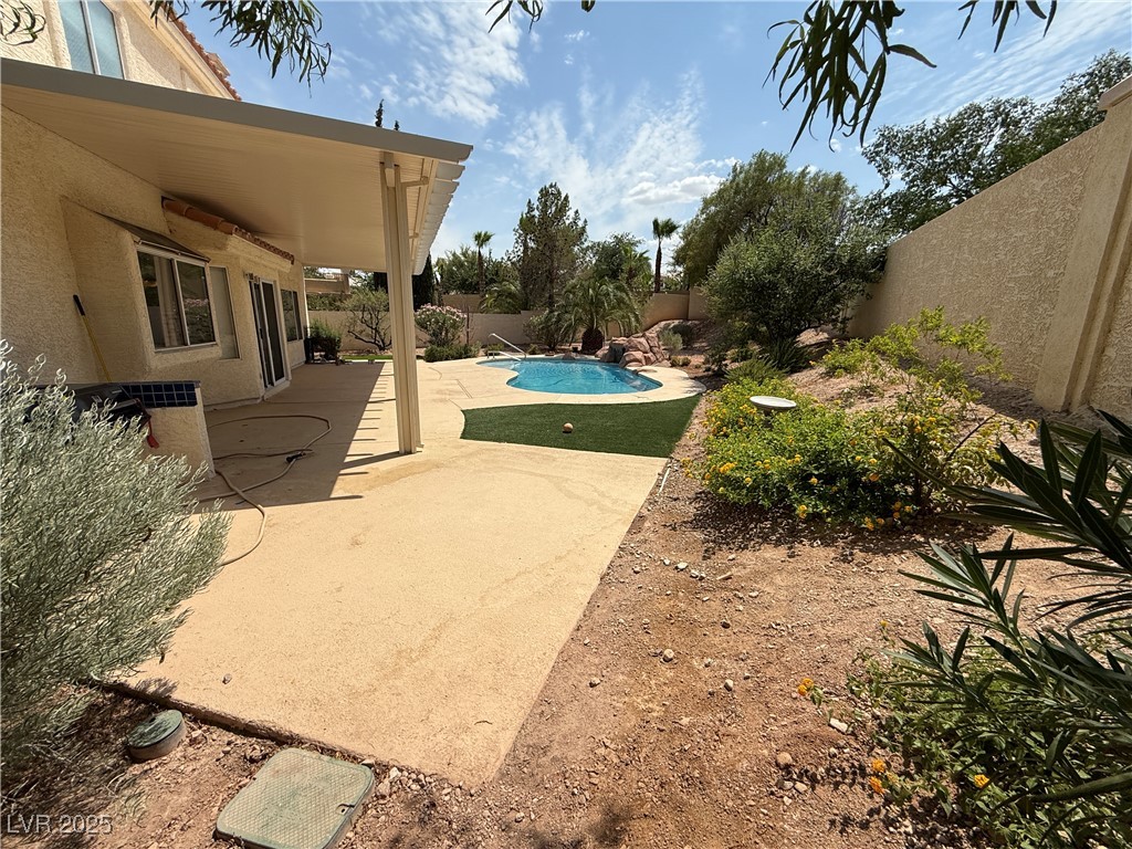 2113 Desert Pines Street