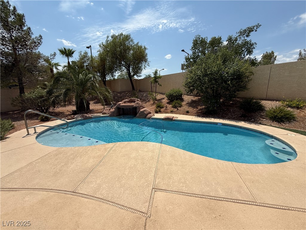 2113 Desert Pines Street