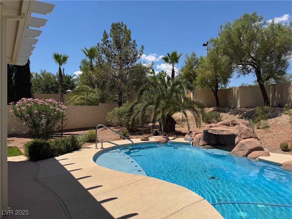 2113 Desert Pines Street