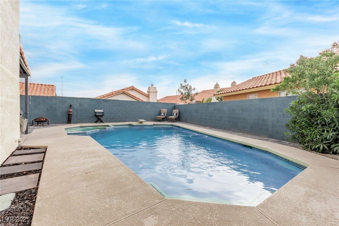 1537 Ascension Circle